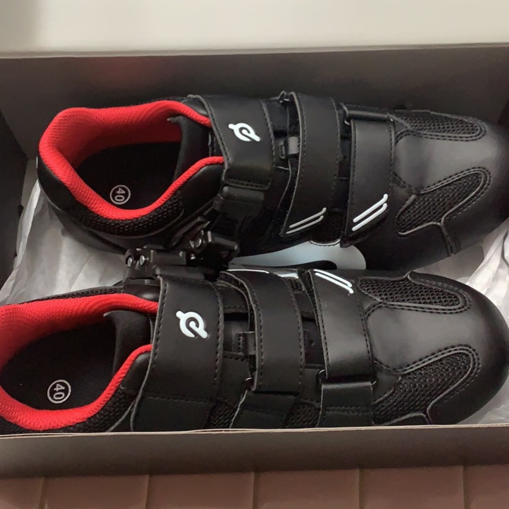 Peloton cleats size 40 (size9)